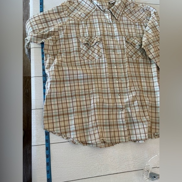 Pinch 100% cotton snap down western/ equestrian top with metallic stitching - Picture 2 of 8